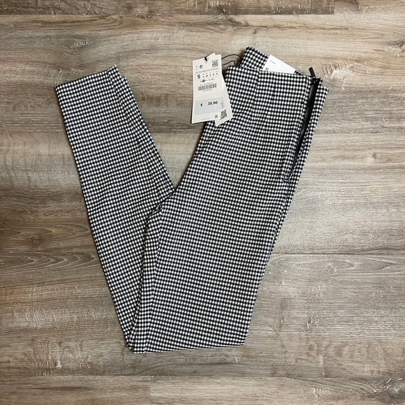 Zara Pants - NEW • ZARA • plaid legging